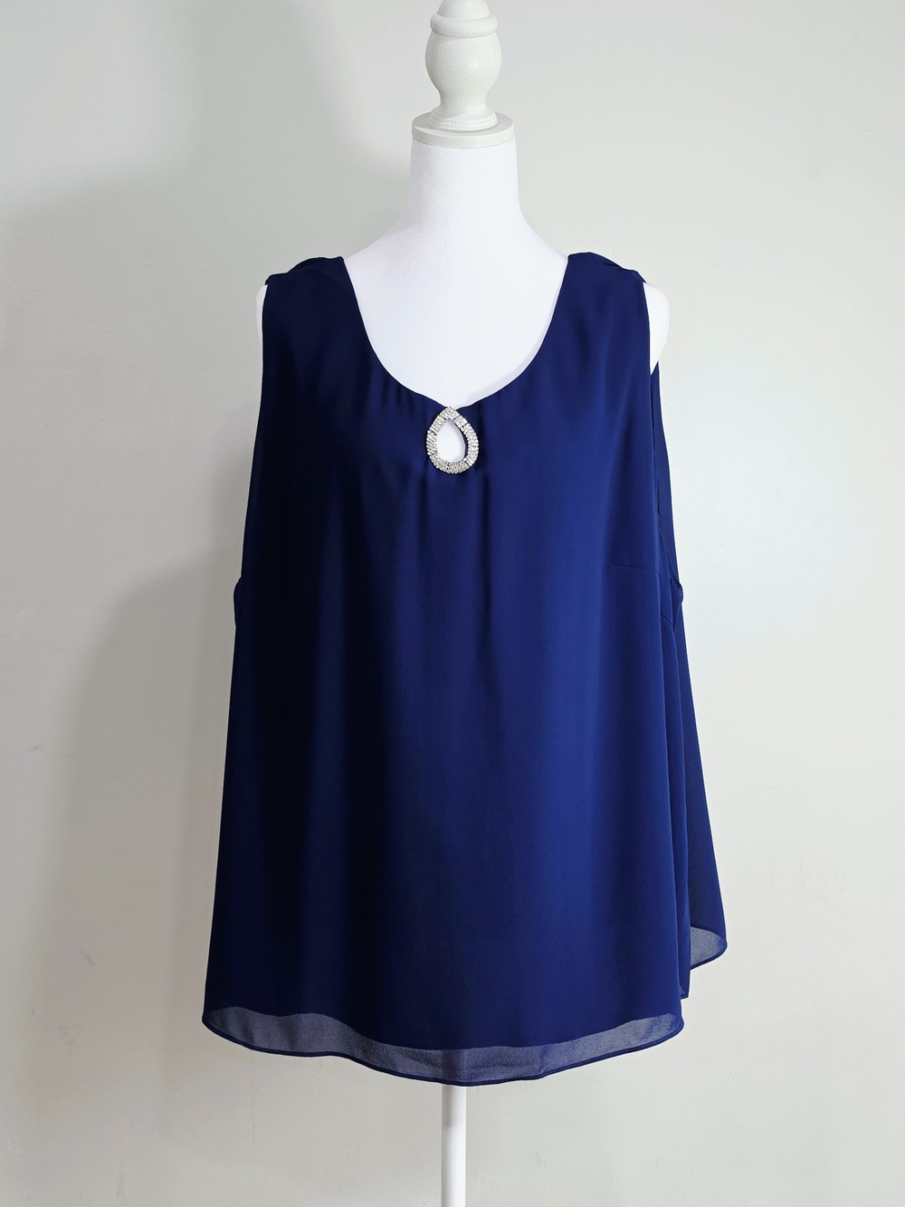 Elegant Navy Teardrop Embellished Camisole